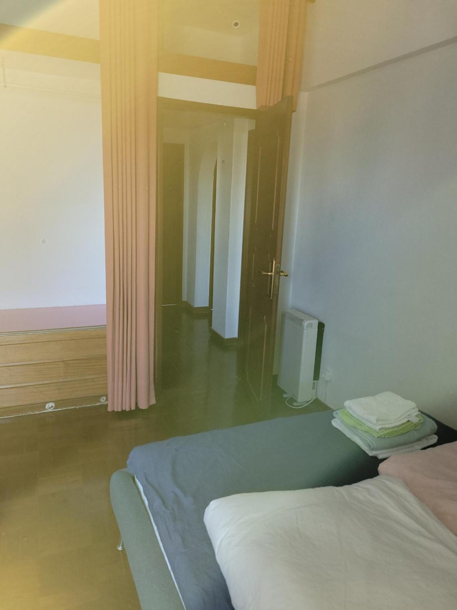 Comfy Room Near Metro Lisbon Bagian luar foto